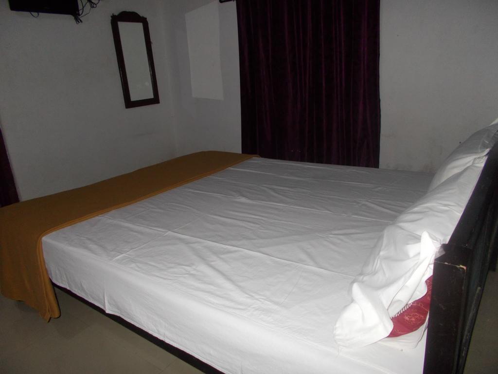 Guruvayur Bunglow Hotel Exterior foto